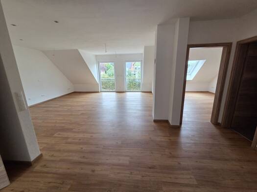 Wohnung zur Miete 790 € 3 Zimmer 79 m² Geschoss 1/1 frei ab sofort Oberickelsheim Oberickelsheim 97258