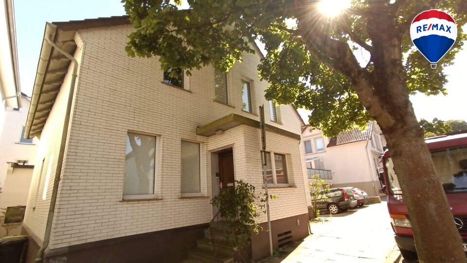 Mehrfamilienhaus zum Kauf 379.990 € 8 Zimmer 163 m²<br/>Wohnfläche 415 m²<br/>Grundstück Siegfriedplatz Bielefeld 33615