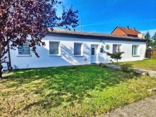 Einfamilienhaus zum Kauf provisionsfrei 295.000 € 10 Zimmer 279 m² 1.304 m² Grundstück Unterlüß Südheide 29345