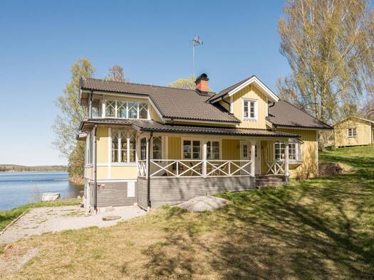 Einfamilienhaus zum Kauf 364.000 € 5 Zimmer 123 m² 7.882 m² Grundstück Arvika kommun 67191