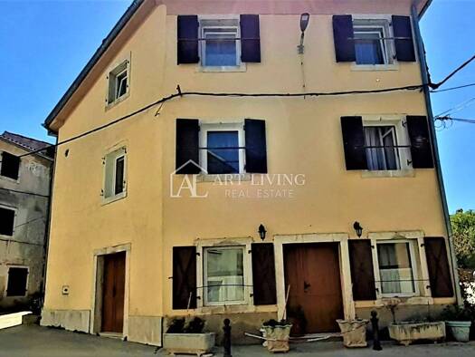 Einfamilienhaus zum Kauf 325.000 € 9 Zimmer Buje 52460