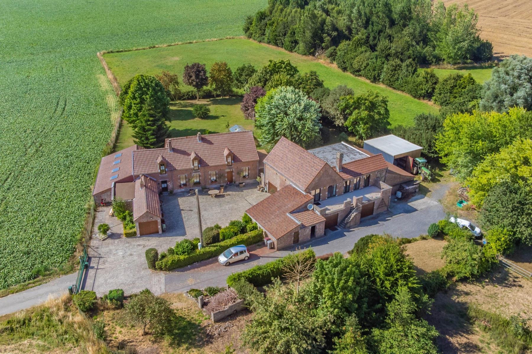 Villa zum Kauf 1.100.000 € 580 m²<br/>Wohnfläche 21.770 m²<br/>Grundstück Hon-Hergies Hon-Hergies 59570