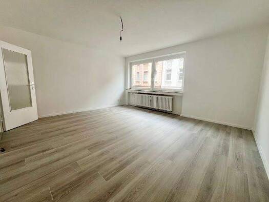 Wohnung zur Miete 549 € 3 Zimmer 73 m² 1. Geschoss Lösorter Str. 54 Mittelmeiderich Duisburg 47137