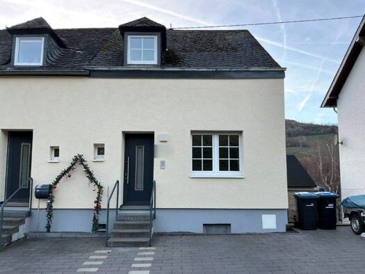 Einfamilienhaus zur Miete 900 € 3 Zimmer 84 m² 200 m² Grundstück Fell 54341