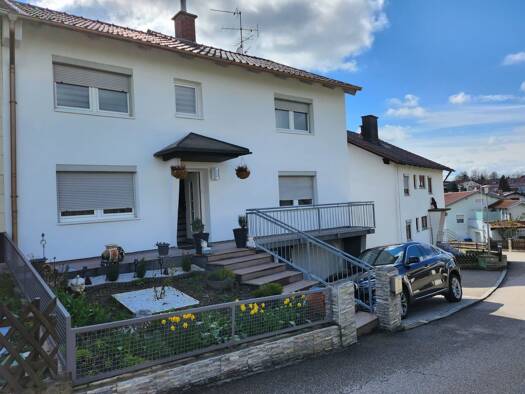 Doppelhaushälfte zur Miete 1.200 € 4 Zimmer 100 m² 150 m² Grundstück frei ab 01.12.2025 Wurmannsquick 84329