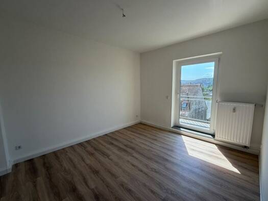 Wohnung zur Miete 375 € 3 Zimmer 67,7 m² Innenstadt Gera 07545