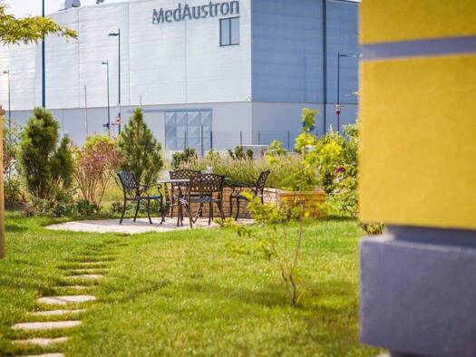 Sonstiges zum Kauf als Kapitalanlage geeignet 14.999.999 € 2.800 m² Wiener Neustadt 2700