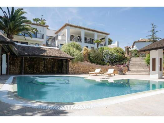 Chalet zur Miete 24.000 € 5 Zimmer 534 m² 1.644 m² Grundstück C. Cartuja 17-D 17-d Marbella 29660
