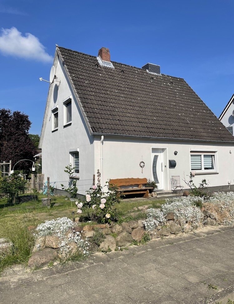 Einfamilienhaus zum Kauf provisionsfrei 230.000 € 6 Zimmer 118 m²<br/>Wohnfläche 616 m²<br/>Grundstück Tilsiter Straße Visselhövede Visselhövede 27374