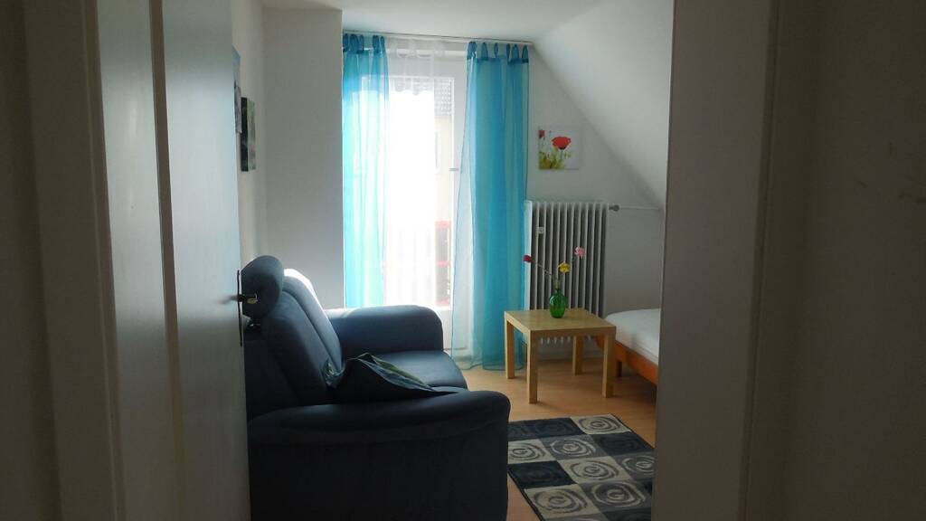 WG-Zimmer zur Miete 419 € 15 m² 2. UG frei ab sofort Altötting 84503