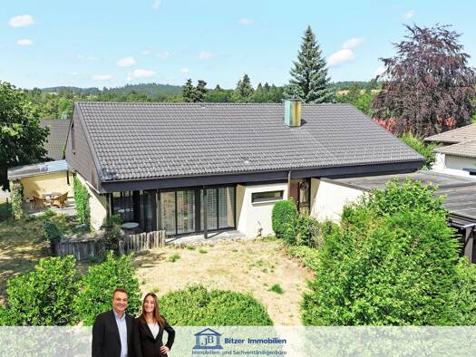Haus zum Kauf 345.000 € 9 Zimmer 286 m² 922 m² Grundstück Onstmettingen Albstadt 72461