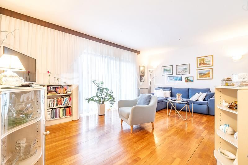 Wohnung zum Kauf 490.000 € 4 Zimmer 200 m²<br/>Wohnfläche 1.<br/>Geschoss Mlinove 10000