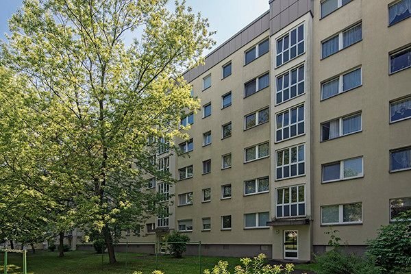 Wohnung zur Miete 472,46 € 3 Zimmer 64,3 m²<br/>Wohnfläche 4.<br/>Geschoss 15.10.2024<br/>Verfügbarkeit Senftenberger Str. 52 Prohlis-Süd (Senftenberger Str.-Süd) Dresden 01239