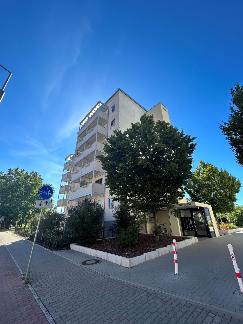 Wohnung zur Miete 280 € 1 Zimmer 35 m²<br/>Wohnfläche 3.<br/>Geschoss 01.11.2024<br/>Verfügbarkeit Pestalozzistraße 1 Innerstädtischer Bereich Süd 36 Dessau-Roßlau 06842