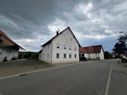 Bauernhaus zum Kauf 290.000 € 8 Zimmer 141 m² 2.936 m² Grundstück frei ab sofort Huldstetten Pfronstetten 72539