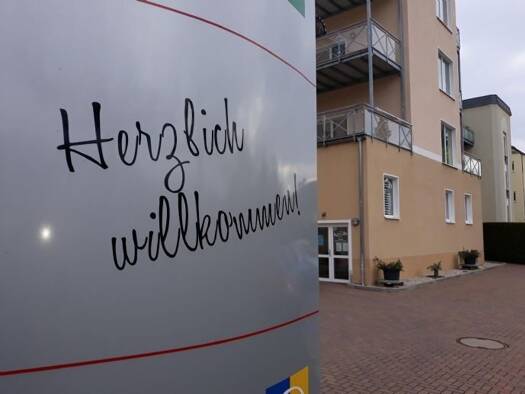 Studio zur Miete 335 € 2 Zimmer 37 m² 4. Geschoss Werdau 08412