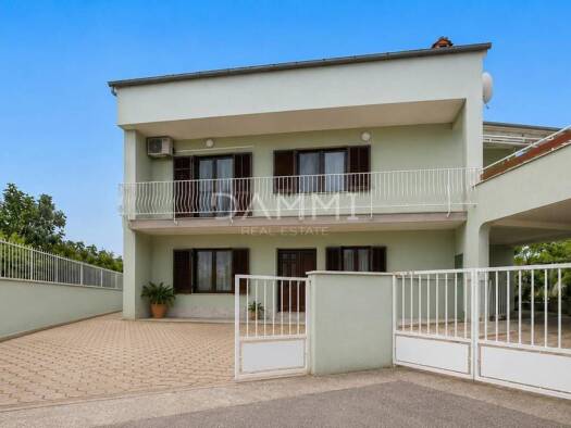 Haus zum Kauf 630.000 € 9 Zimmer 400 m² Pula