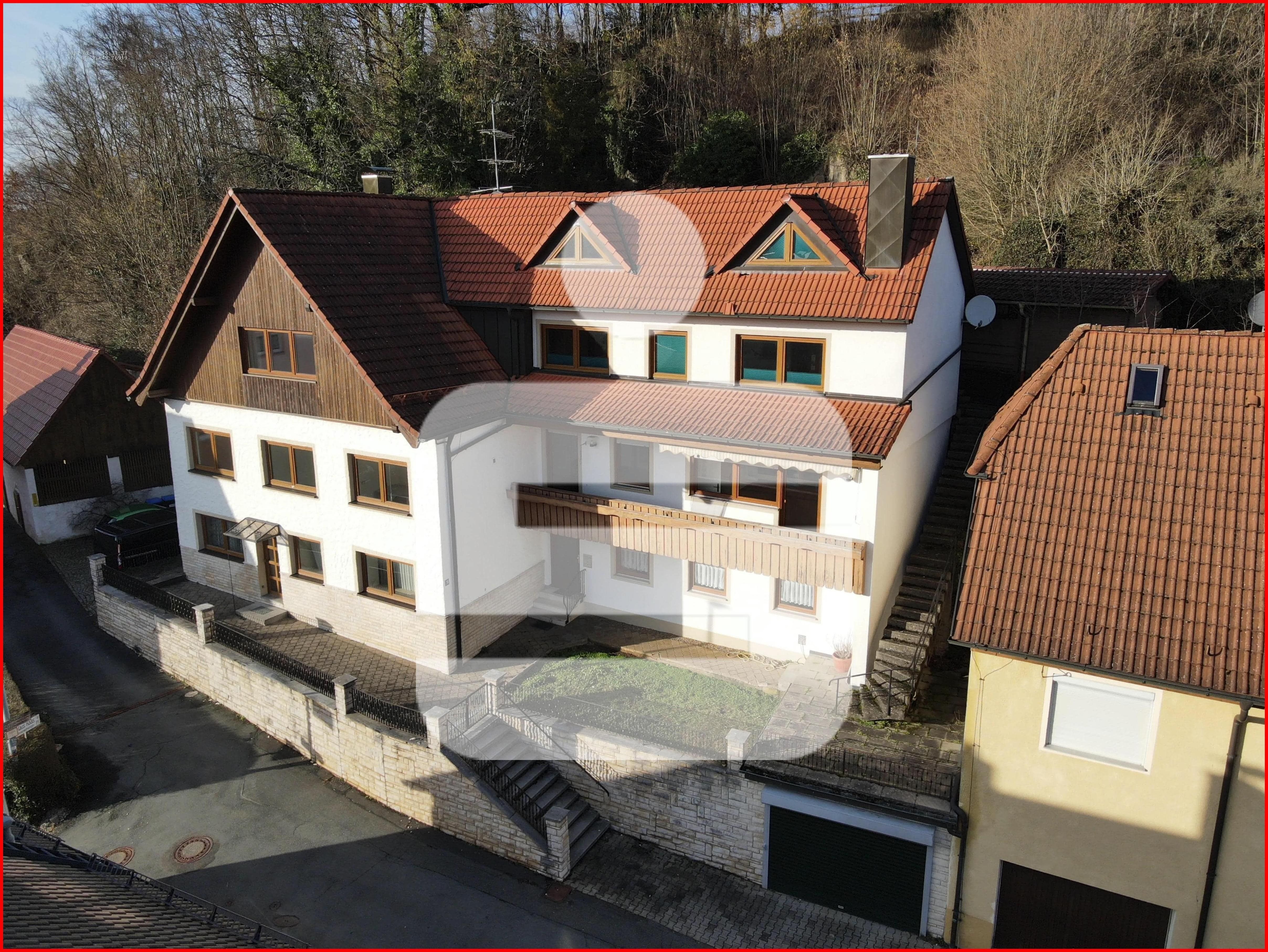 Mehrfamilienhaus zum Kauf 339.000 € 10 Zimmer 286,9 m²<br/>Wohnfläche 1.100 m²<br/>Grundstück ab sofort<br/>Verfügbarkeit Gößweinstein Gößweinstein 91327