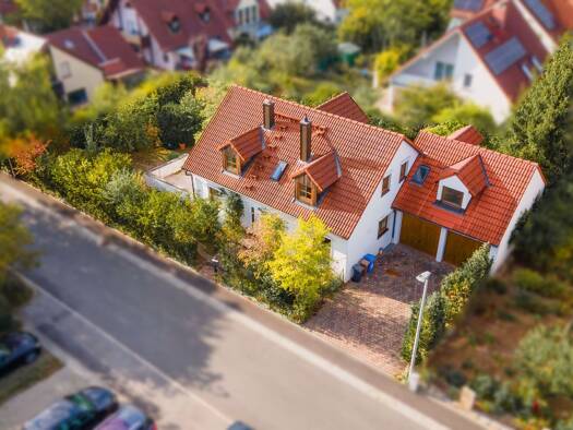 Einfamilienhaus zum Kauf 595.000 € 6 Zimmer 164 m² 679 m² Grundstück frei ab sofort Rottenbauer Würzburg 97084