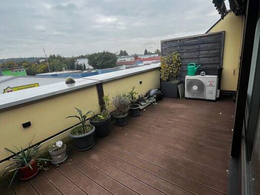 Wohnung zur Miete 950 € 2 Zimmer 82 m² 2. Geschoss frei ab 01.04.2026 Laufamholzstr. 120 Unterbürg Nürnberg 90482