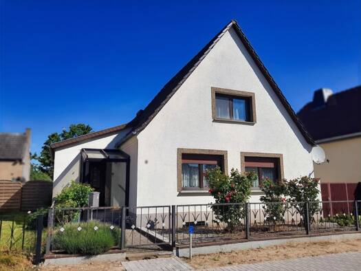 Einfamilienhaus zum Kauf 130.000 € 3 Zimmer 97 m² 421 m² Grundstück Osterburg 39606
