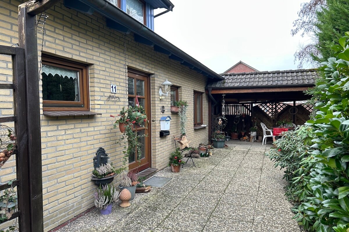 Haus zum Kauf als Kapitalanlage geeignet 150.000 € 5 Zimmer 115 m²<br/>Wohnfläche 436 m²<br/>Grundstück Tossens Butjadingen 26969