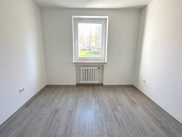 Wohnung zur Miete 754 € 4 Zimmer 72,2 m² 1. Geschoss frei ab 31.10.2026 Haslindestraße 17 Neuasseln Brackel 44309