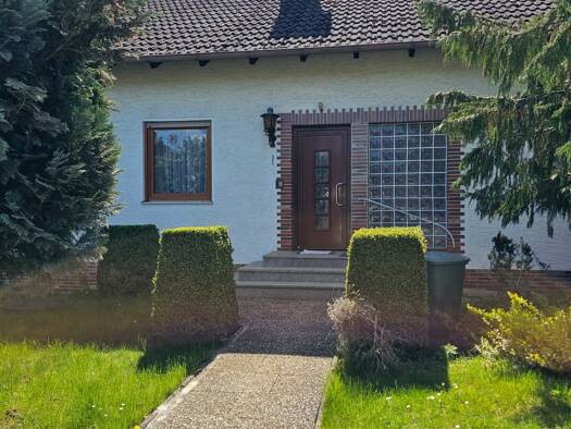 Einfamilienhaus zum Kauf 326.000 € 7 Zimmer 186 m² 692 m² Grundstück frei ab sofort Heideweg Ebermannsdorf Ebermannsdorf 92263