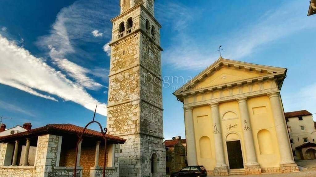 Haus zum Kauf 300.000 € 5 Zimmer 300 m² Bistra