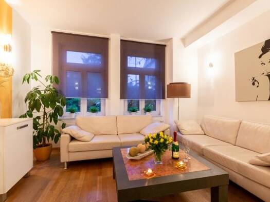 Wohnung zur Miete 2.220 € 2 Zimmer 51 m² Äußere Neustadt Dresden 01099