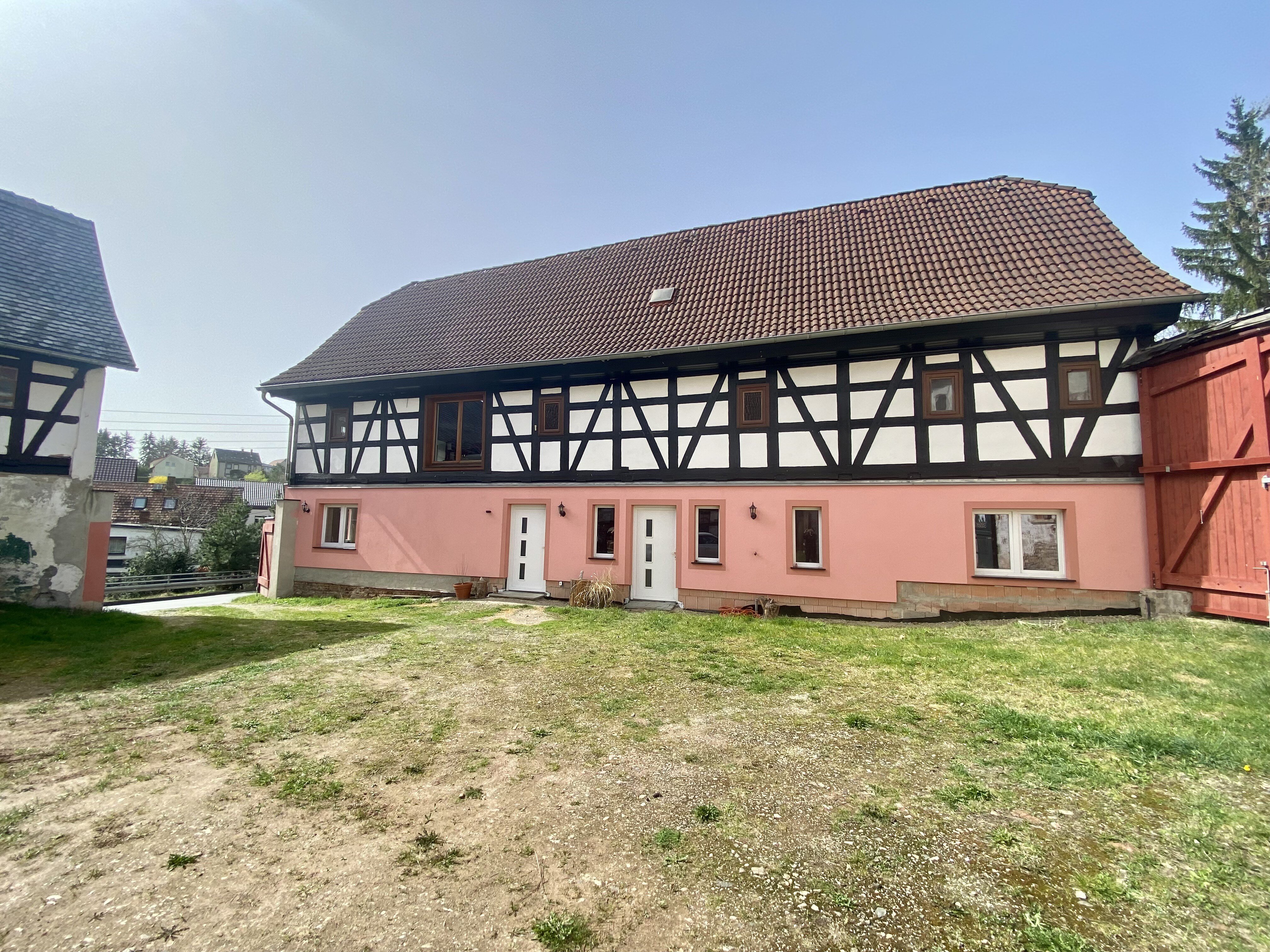 Einfamilienhaus zum Kauf 7 Zimmer 270 m²<br/>Wohnfläche 6.000 m²<br/>Grundstück Langenreinsdorf Crimmitschau 08451