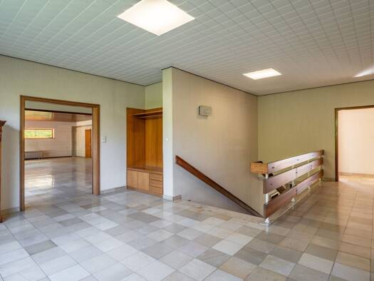 Haus zum Kauf 320.000 € 18 Zimmer 537 m² 1.546 m² Grundstück Schleswig 24837