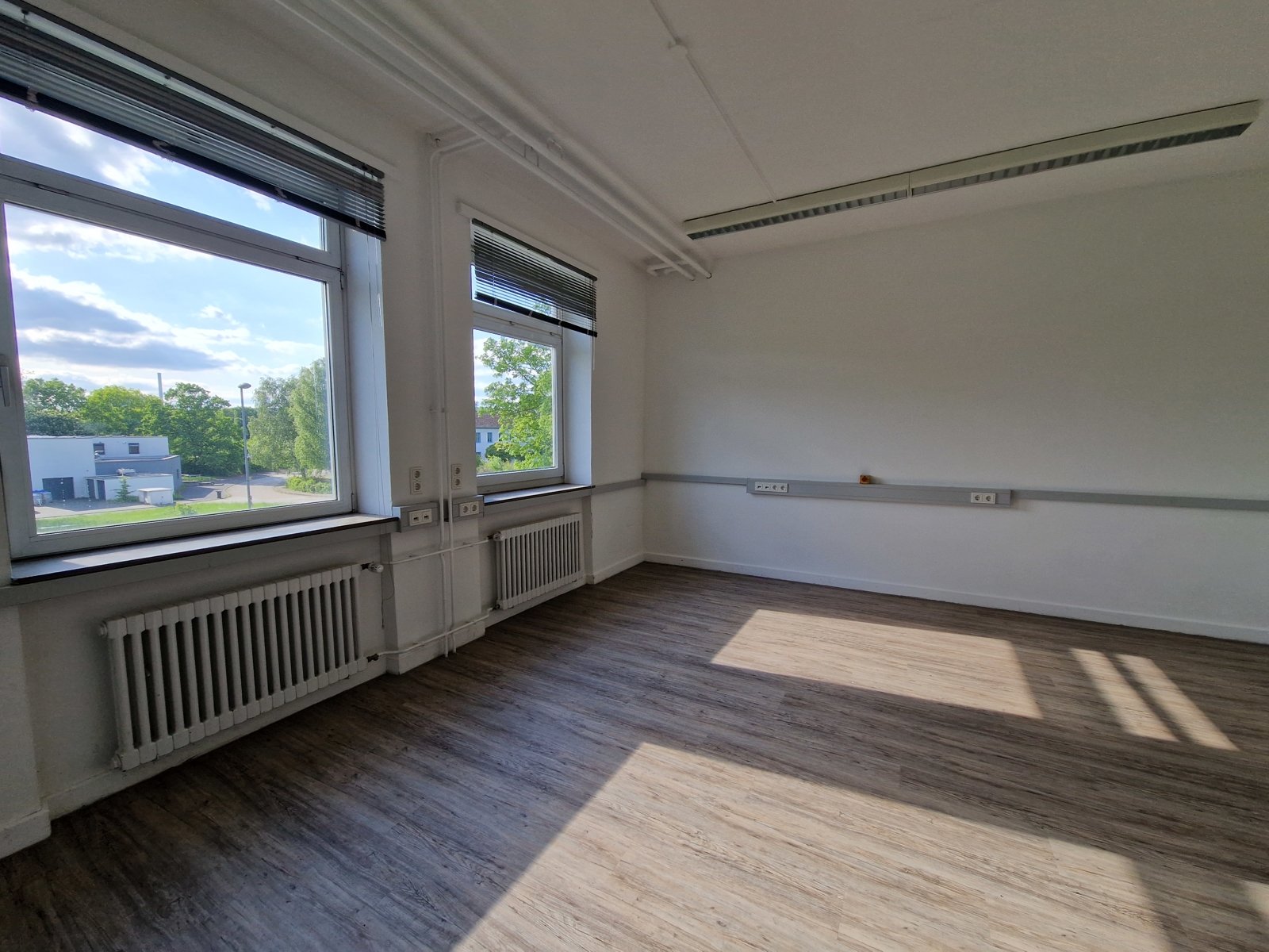 Bürogebäude zur Miete 820 € 123 m²<br/>Bürofläche Oberbexbach Bexbach 66450