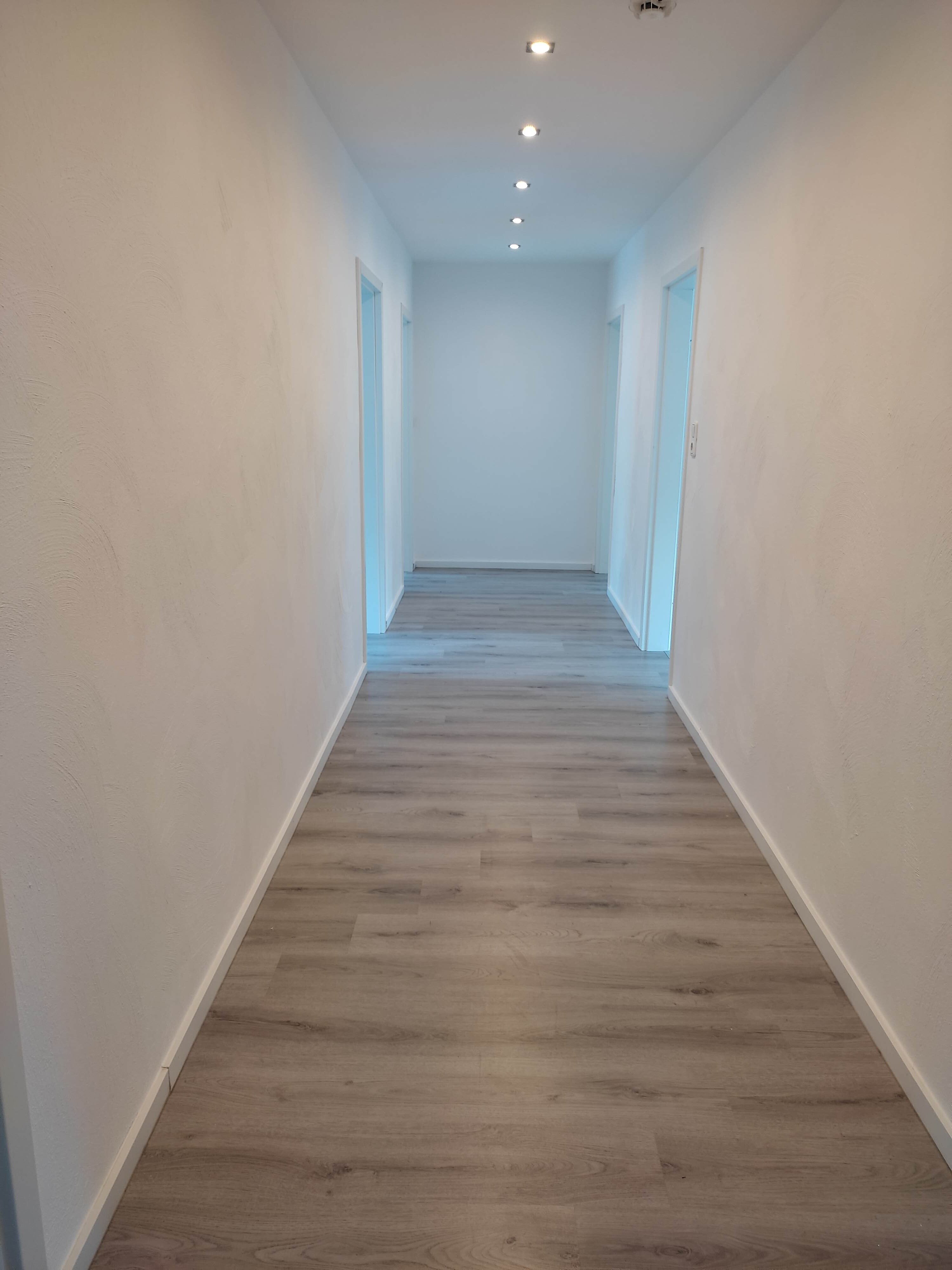 Wohnung zur Miete 810 € 4 Zimmer 124 m²<br/>Wohnfläche 01.01.2025<br/>Verfügbarkeit Fröbelstraße 7 Meinerzhagen Meinerzhagen 58540