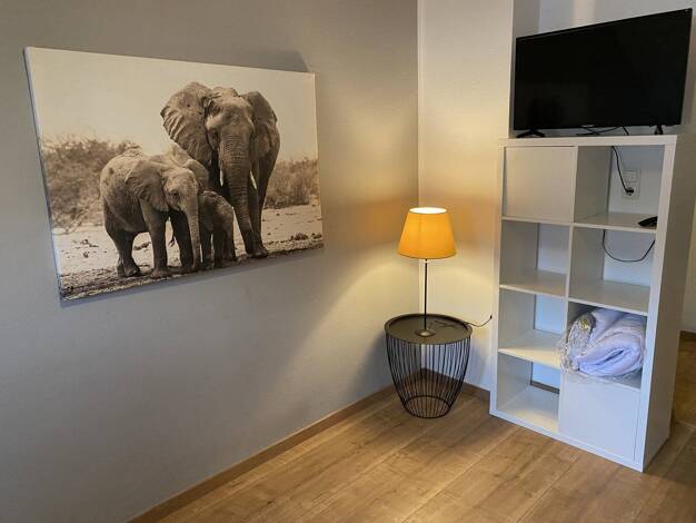 WG-Zimmer zur Miete auf Zeit 1.250 € 60 m² 3. Geschoss frei ab 01.09.2026 Wiesbaden Nordost 65185