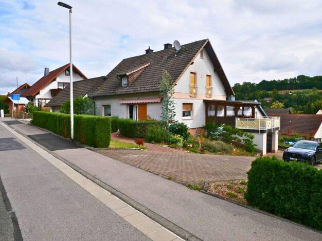 Einfamilienhaus zum Kauf 283.000 € 8 Zimmer 117,9 m² 998 m² Grundstück Zahlbach Burkardroth / Zahlbach 97705