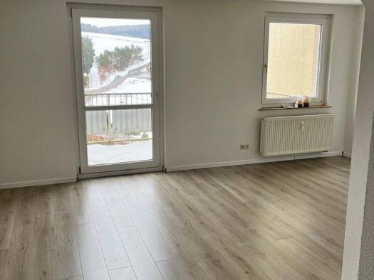 Wohnung zur Miete 420 € 3 Zimmer 70,4 m² 4. Geschoss frei ab sofort Burkersdorfer Straße 4 d Saupersdorf Kirchberg 08107