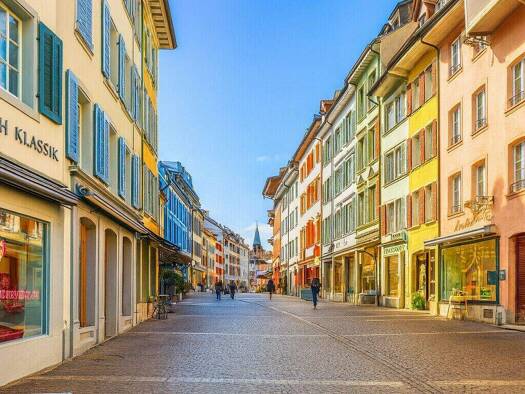 Praxis zur Miete 21,67 CHF 8 Zimmer teilbar ab 180 m² Liestal 4410