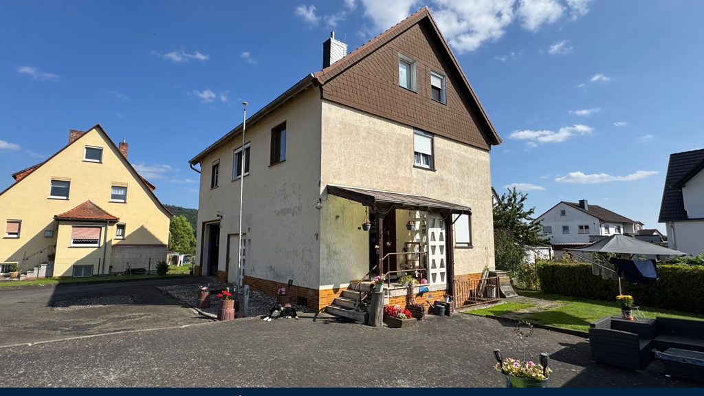 Einfamilienhaus zum Kauf 214.000 € 7 Zimmer 135 m² 768 m² Grundstück Haina 35114