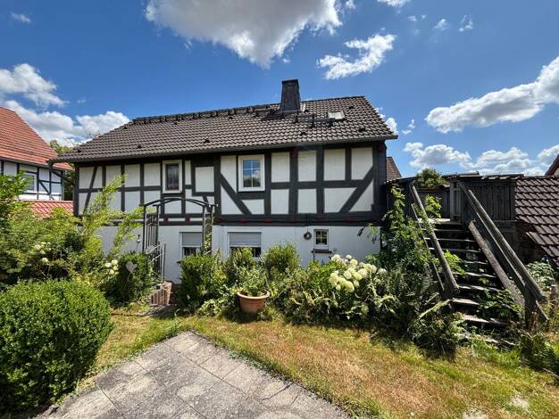 Mehrfamilienhaus zum Kauf 287.500 € 6 Zimmer 205,2 m² 524 m² Grundstück Schönstadt Cölbe 35091