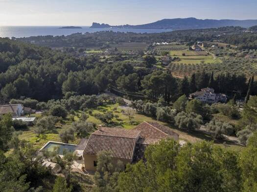 Einfamilienhaus zum Kauf 1.690.000 € 13 Zimmer 175 m² 7.777 m² Grundstück Grande Couronne LA CIOTAT 83270