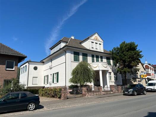 Herrenhaus zum Kauf 650.000 € 14 Zimmer 500 m² 998 m² Grundstück Lange Str. 61 Beverungen 37688