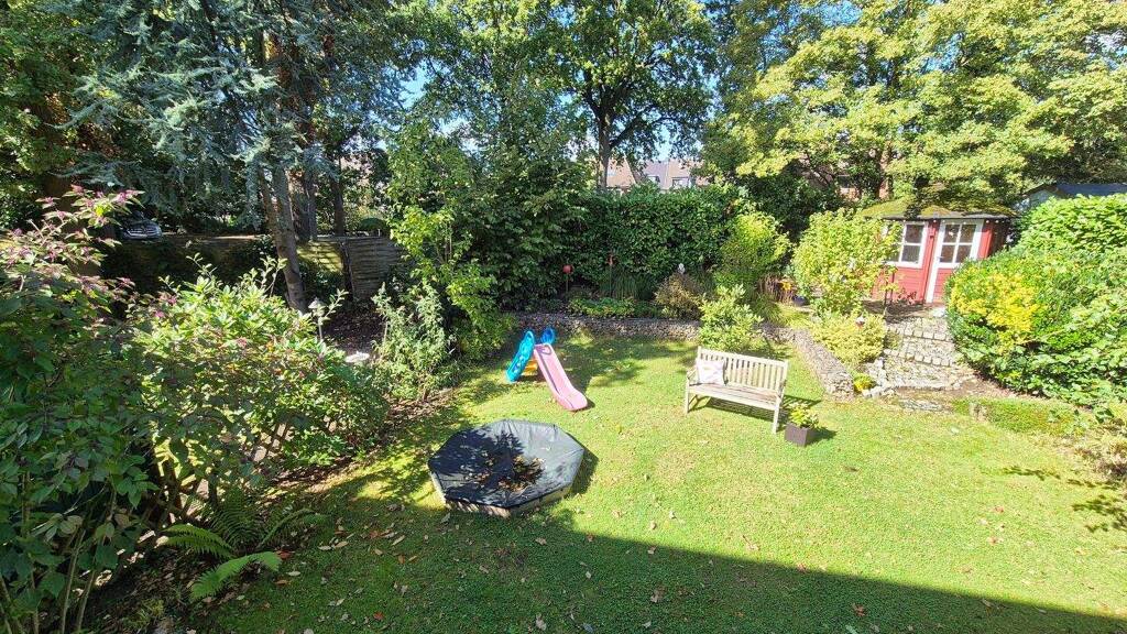 Mehrfamilienhaus zum Kauf 419.900 € 6 Zimmer 165 m² 357 m² Grundstück frei ab sofort Stadtmitte Oberhausen 46147