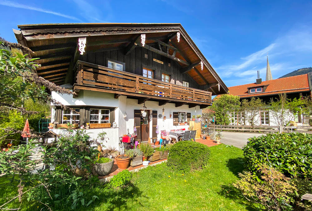 Mehrfamilienhaus zum Kauf 760.000 € 10 Zimmer 206,5 m²<br/>Wohnfläche 608 m²<br/>Grundstück Bayrischzell 83735