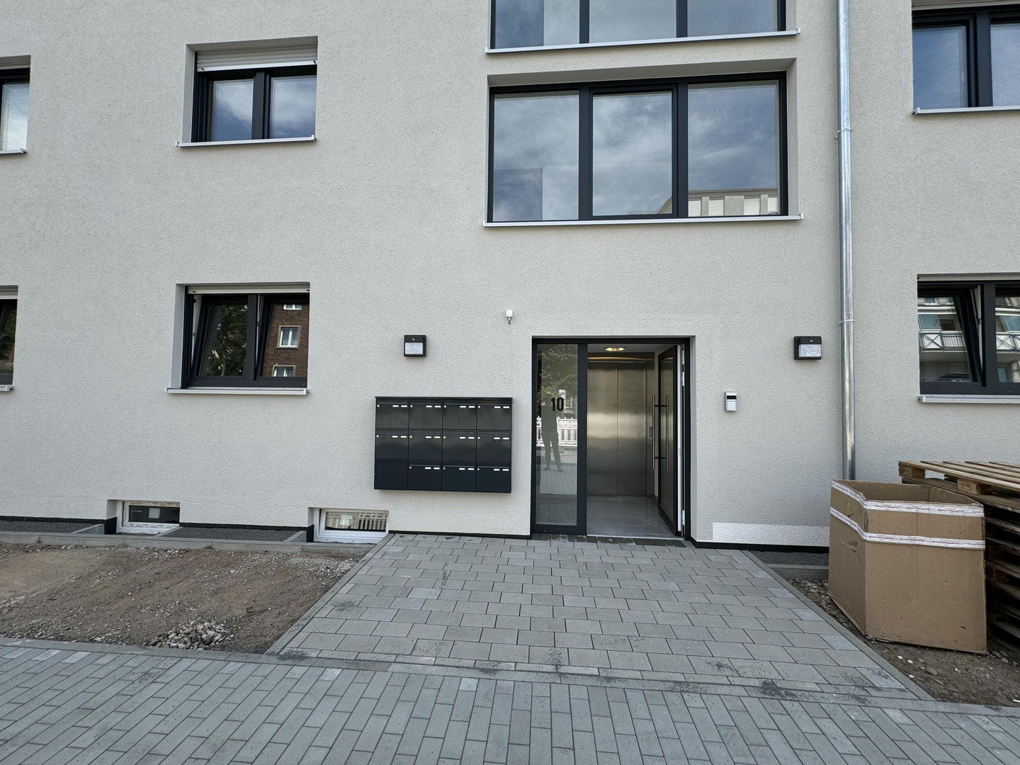 Wohnung zur Miete 1.000 € 2 Zimmer 58,7 m²<br/>Wohnfläche 1.<br/>Geschoss Barbarossastrasse 10 Südost Hanau 63450