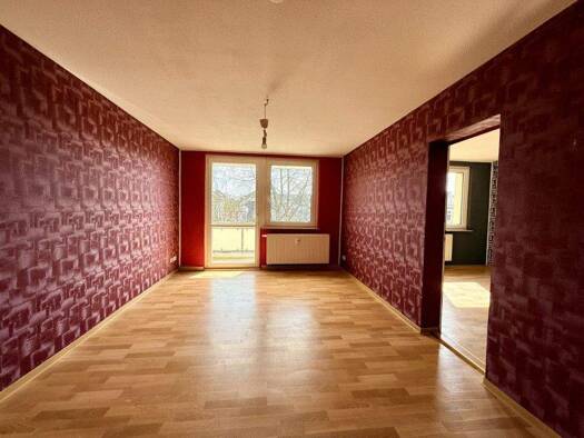 Wohnung zur Miete 242 € 2 Zimmer 46,5 m² 3. Geschoss Max-Planck-Straße 92 Haselbrunn Plauen 08525