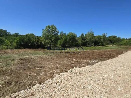 Acker-/Waldstück zum Kauf 90.900 € Umag 52470