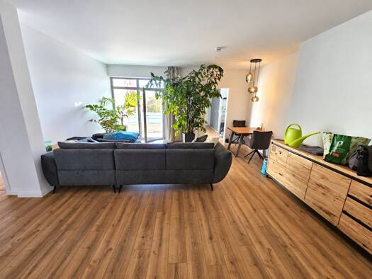 Wohnung zur Miete 1.076 € 3 Zimmer 79,7 m² 2. Geschoss frei ab 01.12.2026 Rogätzer Straße 28 Alte Neustadt Magdeburg 39106