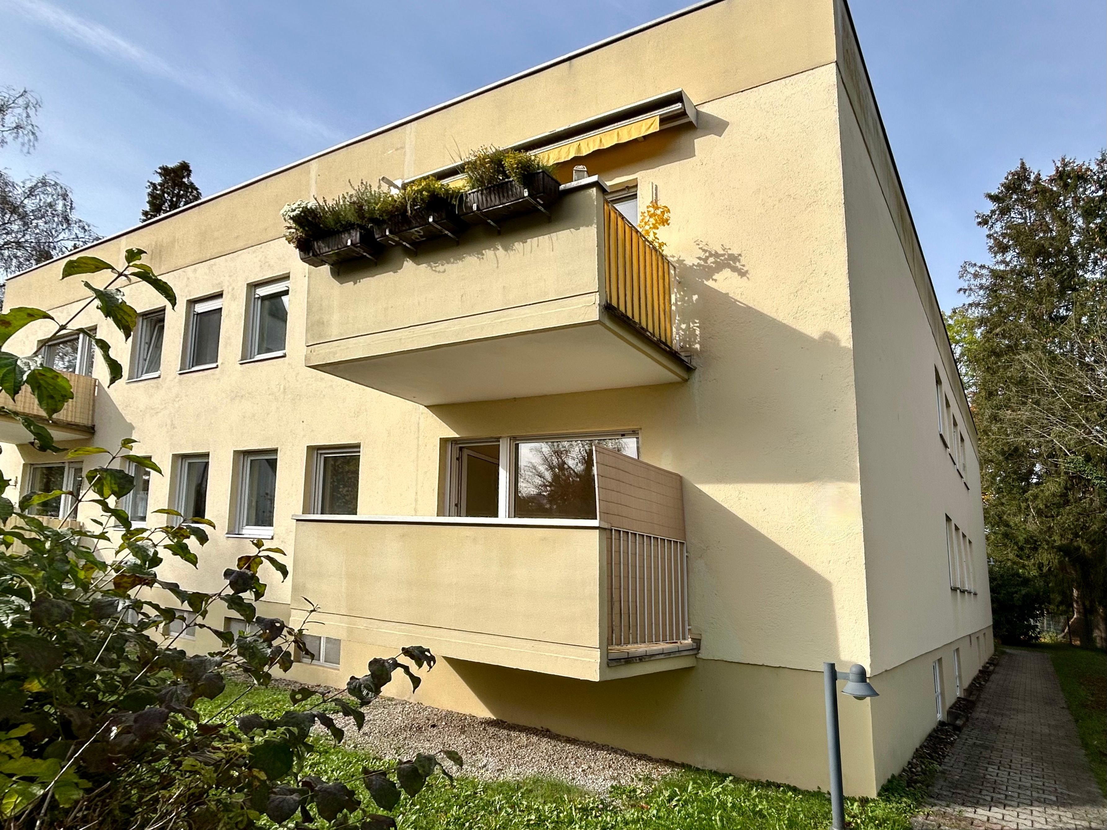 Wohnung zur Miete 1.200 € 2 Zimmer 62,7 m²<br/>Wohnfläche EG<br/>Geschoss ab sofort<br/>Verfügbarkeit Konrad-Witz-Straße Solln München 81479