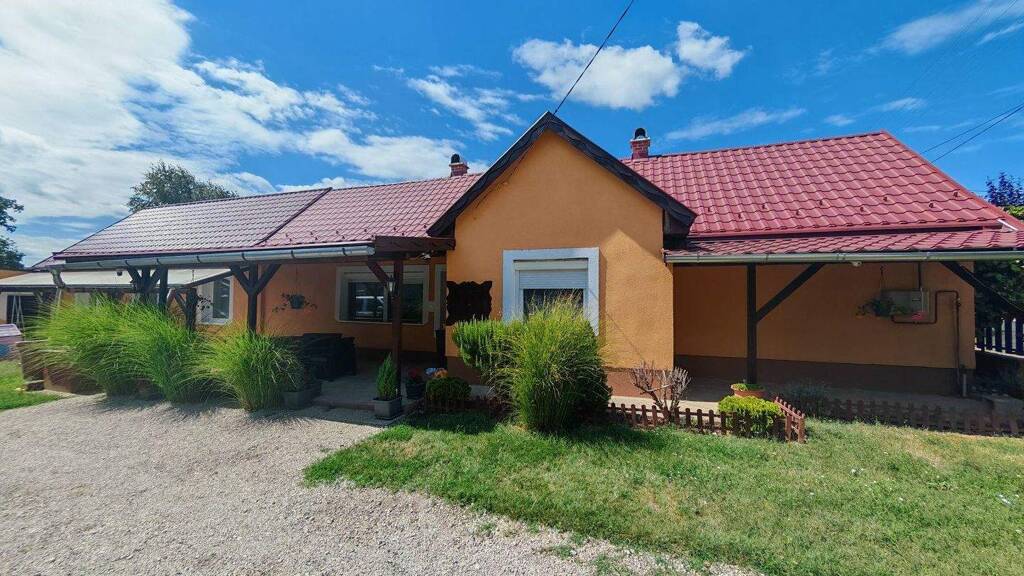 Einfamilienhaus zum Kauf 132.000 € 5 Zimmer 115 m² 2.913 m² Grundstück Csombárd 7432